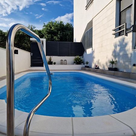 Apartman Marcelina 1 With Private Pool تروغير المظهر الخارجي الصورة