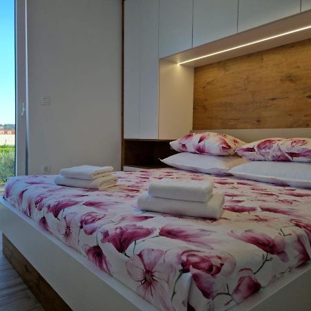Apartman Marcelina 1 With Private Pool تروغير المظهر الخارجي الصورة