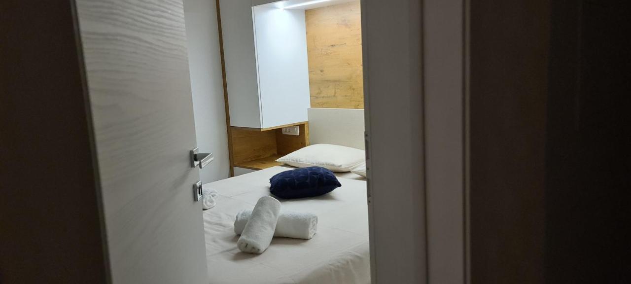 Apartman Marcelina 1 With Private Pool تروغير المظهر الخارجي الصورة