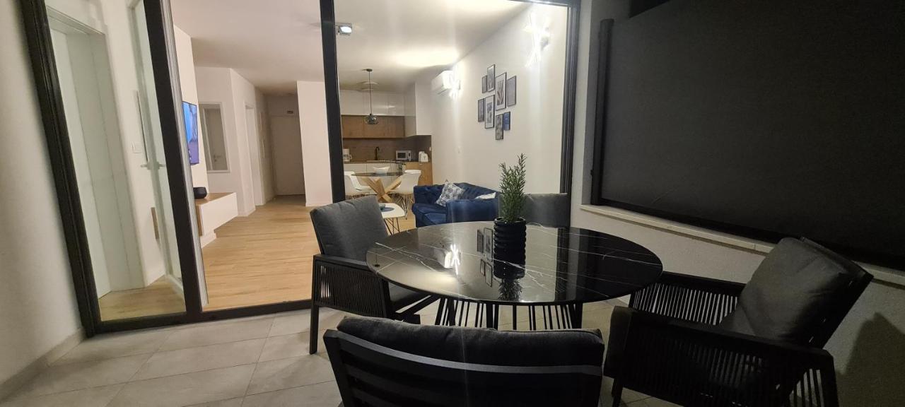 Apartman Marcelina 1 With Private Pool تروغير المظهر الخارجي الصورة