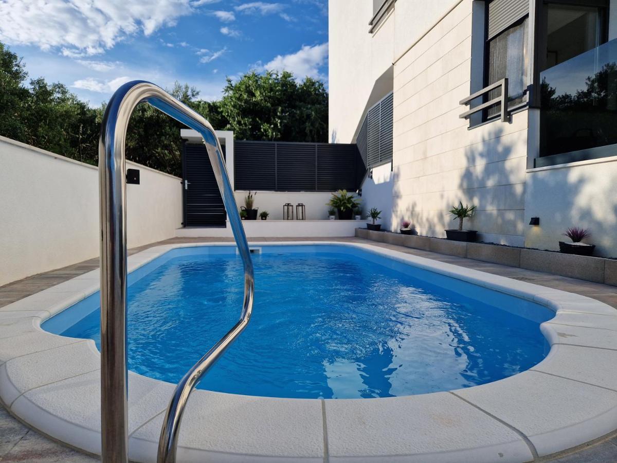 Apartman Marcelina 1 With Private Pool تروغير المظهر الخارجي الصورة