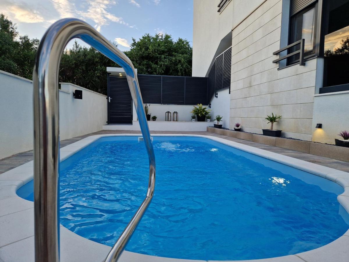 Apartman Marcelina 1 With Private Pool تروغير المظهر الخارجي الصورة