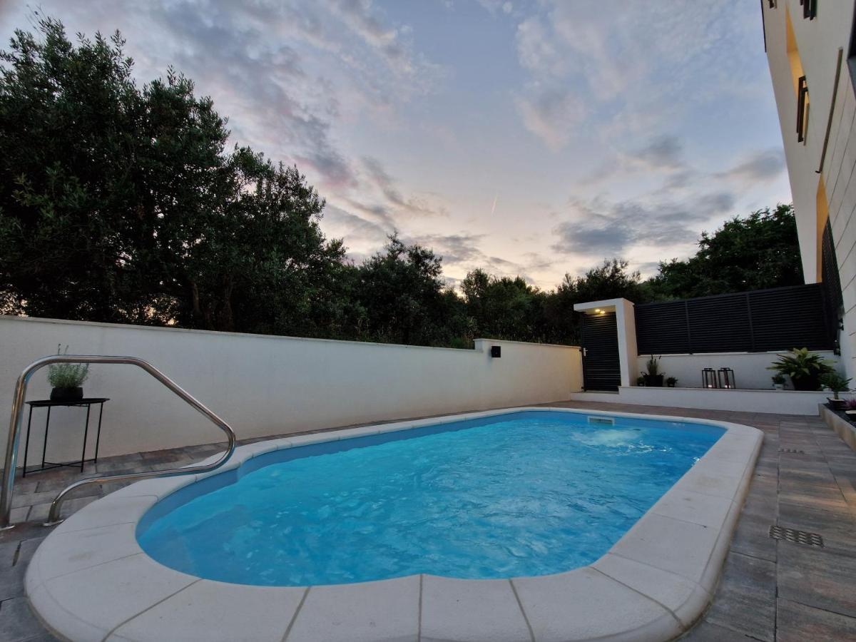 Apartman Marcelina 1 With Private Pool تروغير المظهر الخارجي الصورة