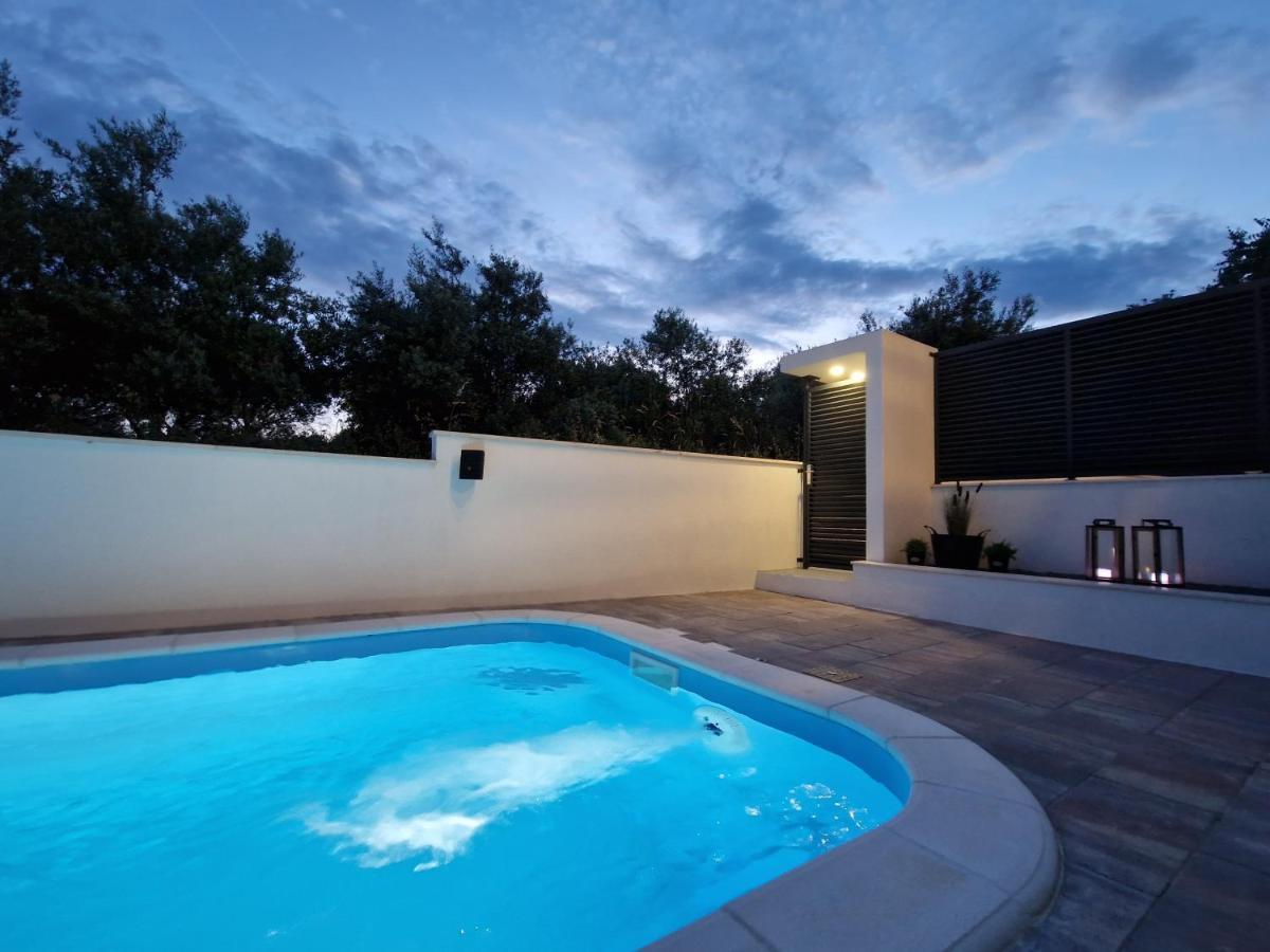 Apartman Marcelina 1 With Private Pool تروغير المظهر الخارجي الصورة