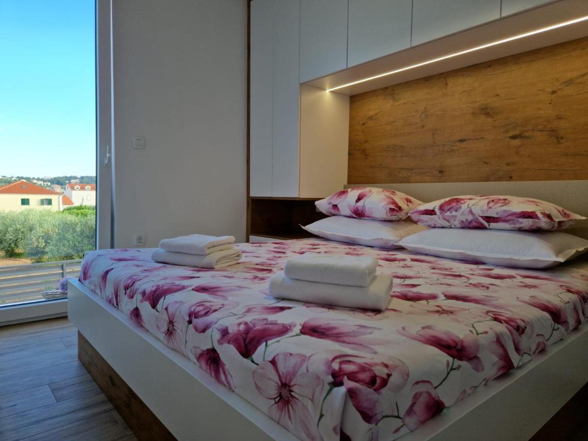 Apartman Marcelina 1 With Private Pool تروغير المظهر الخارجي الصورة